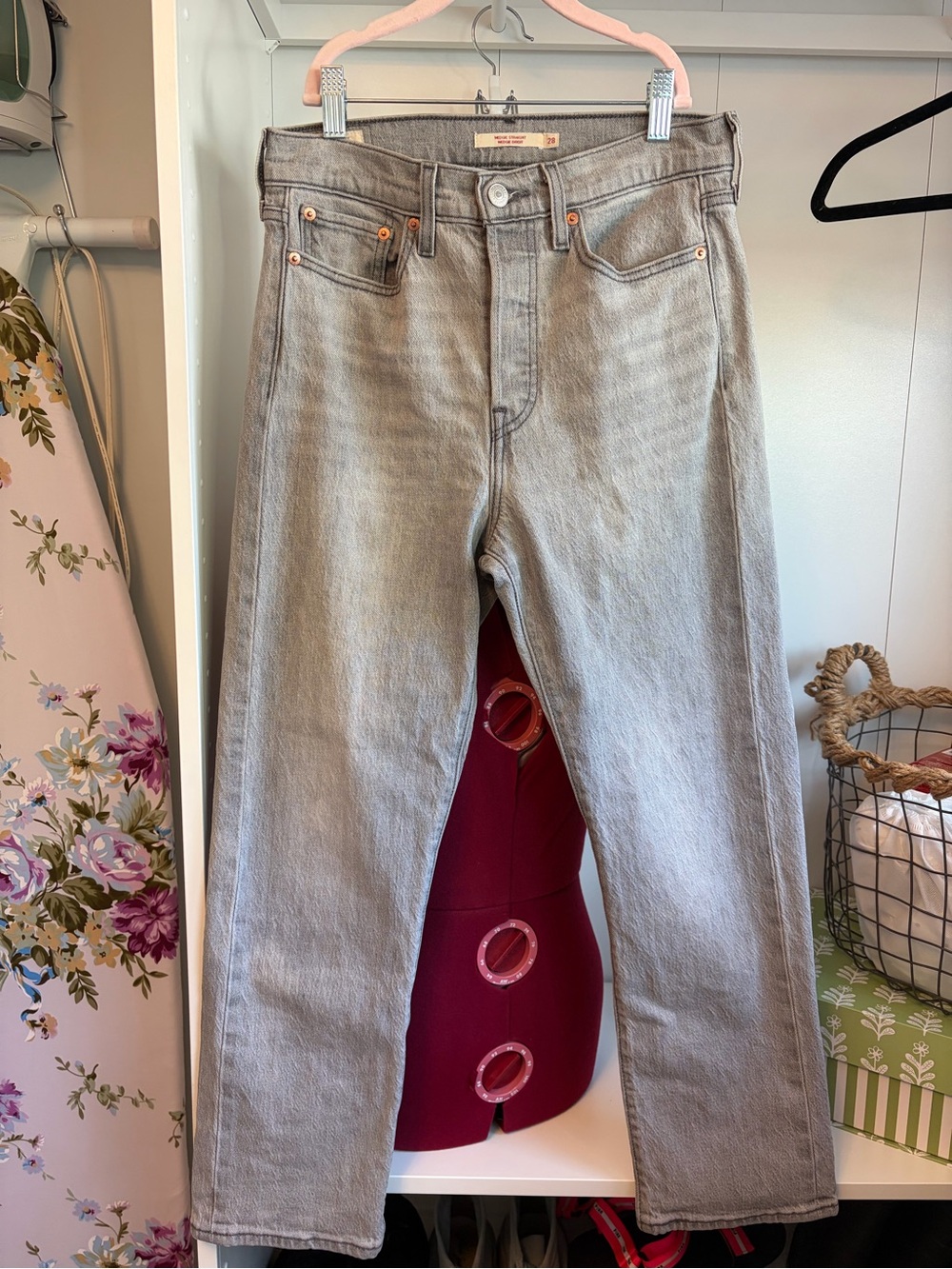 Levi's Women's Wedgie Straight-Leg Jeans in Light Grey Wash